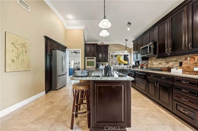 26009 Tourelle, Valencia, CA 91355