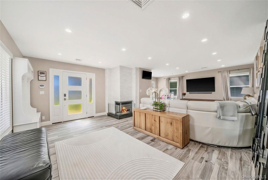 2115 Randall Avenue, East Meadow, NY 11554 — photo 3