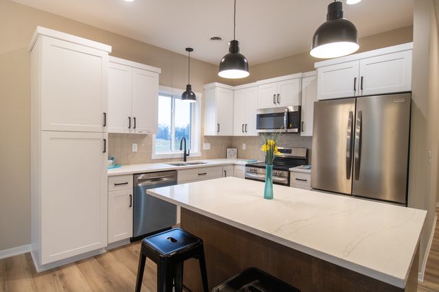 870 Bucknell Lane SE, Stewartville, MN 55976