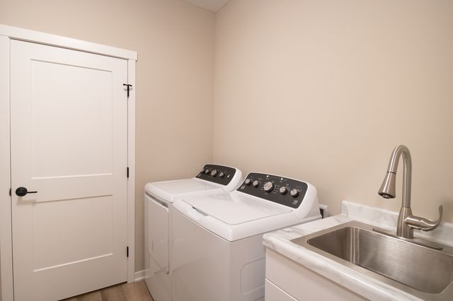 870 Bucknell Lane SE, Stewartville, MN 55976