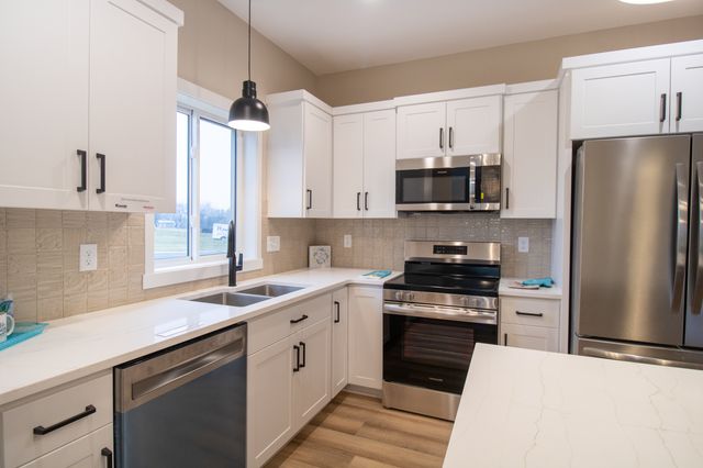 870 Bucknell Lane SE, Stewartville, MN 55976