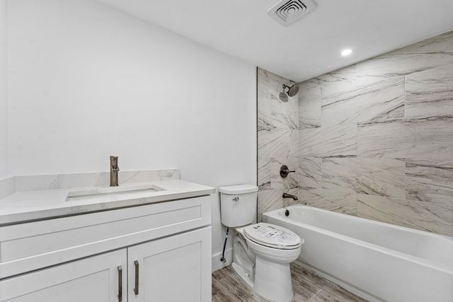 7192 Huntington Lane 208, Delray Beach, FL 33446