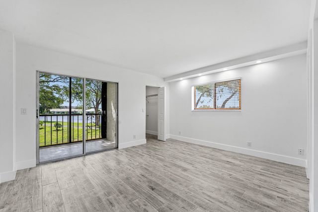 7192 Huntington Lane 208, Delray Beach, FL 33446