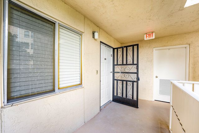 7192 Huntington Lane 208, Delray Beach, FL 33446