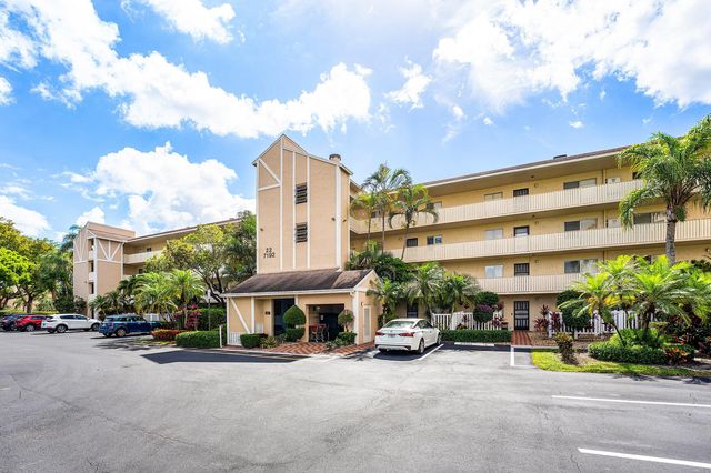 7192 Huntington Lane 208, Delray Beach, FL 33446