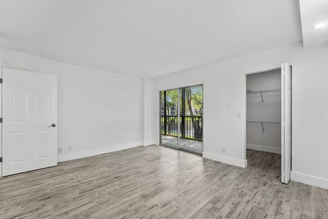 7192 Huntington Lane 208, Delray Beach, FL 33446