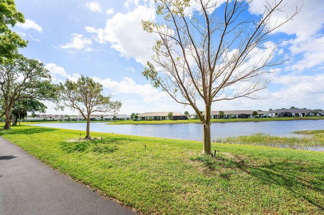 7192 Huntington Lane 208, Delray Beach, FL 33446