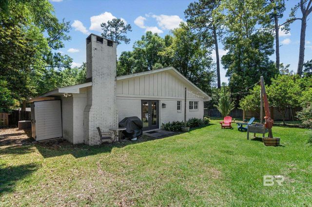 205 Gayfer Court, Fairhope, AL 36532