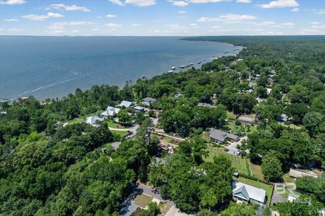 205 Gayfer Court, Fairhope, AL 36532