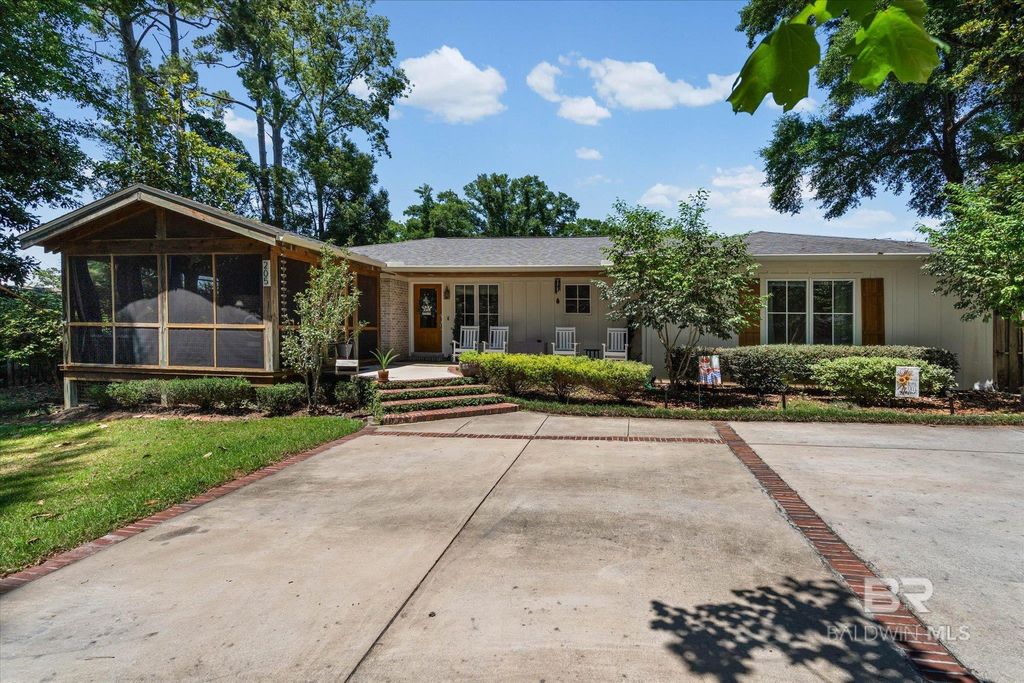205 Gayfer Court, Fairhope, AL 36532