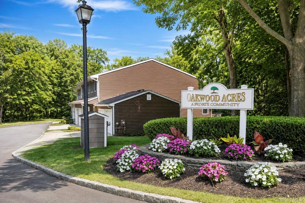 2 Pine Street, Huntington, NY 11743 — exterior