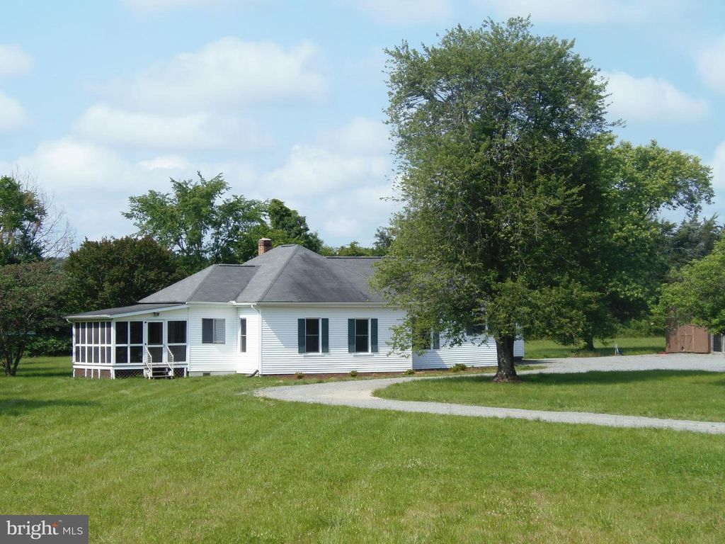 12058 MITCHELL RD, Mitchells, VA 22729