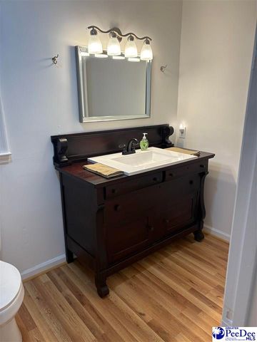 909 W Washington St, Hartsviile, SC 29550