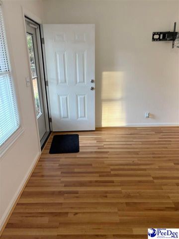 909 W Washington St, Hartsviile, SC 29550
