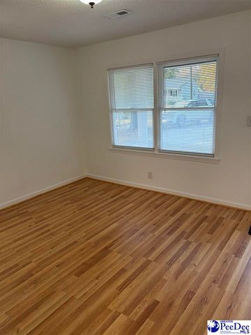 909 W Washington St, Hartsviile, SC 29550