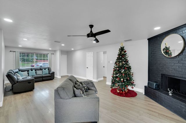 1226 Acton Court, Duncanville, TX 75137