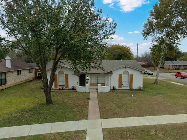 1226 Acton Court, Duncanville, TX 75137