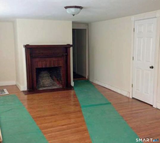 387 South Main Street, Seymour, CT 06483