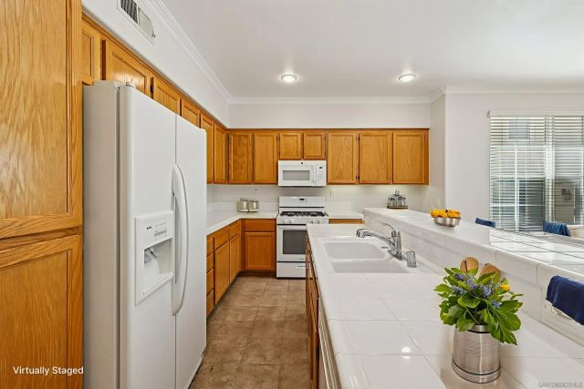 1271 Gorge Run Way 3, Chula Vista, CA 91913