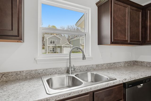 3921 BRAGG CT, Columbia, MO 65202