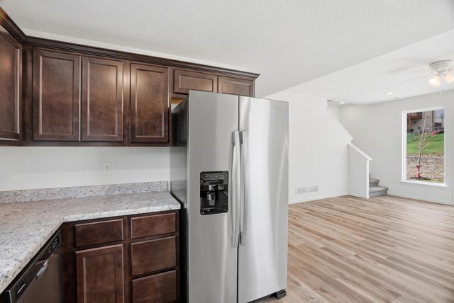 3921 BRAGG CT, Columbia, MO 65202