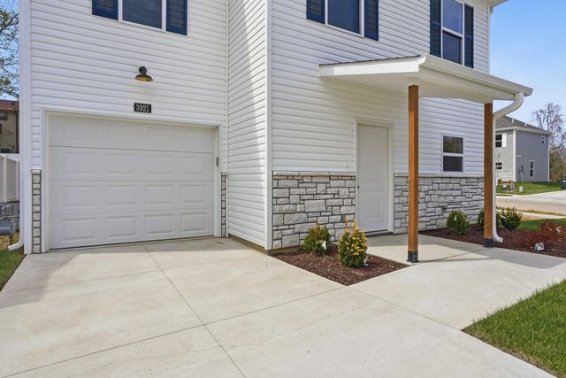 3921 BRAGG CT, Columbia, MO 65202