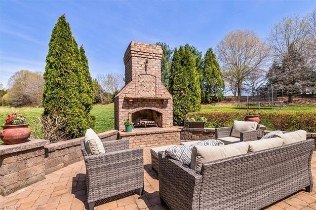 5690 Green Dale Court, Summerfield, NC 27358