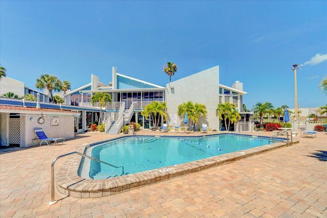 179 MEDALLION BOULEVARD H, Madeira Beach, FL 33708
