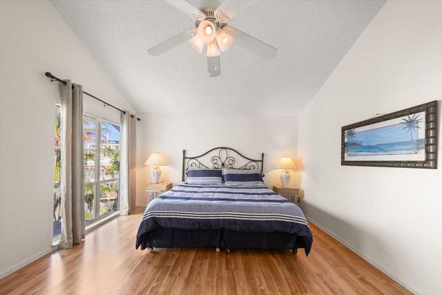 179 MEDALLION BOULEVARD H, Madeira Beach, FL 33708