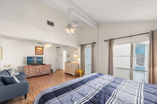 179 MEDALLION BOULEVARD H, Madeira Beach, FL 33708