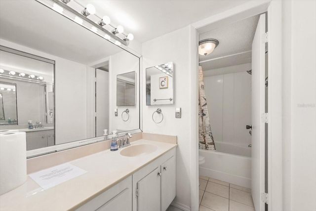 179 MEDALLION BOULEVARD H, Madeira Beach, FL 33708