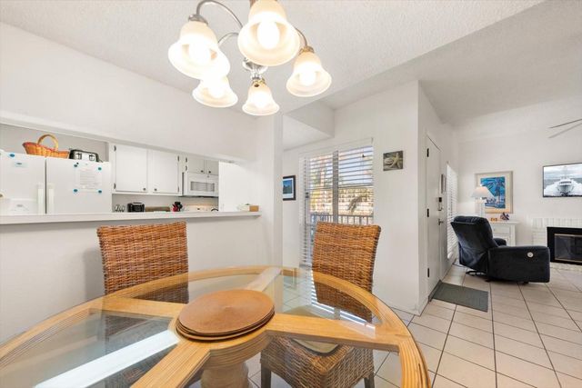 179 MEDALLION BOULEVARD H, Madeira Beach, FL 33708