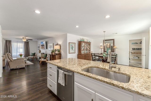 2459 E LA JOLLA Drive, Tempe, AZ 85282