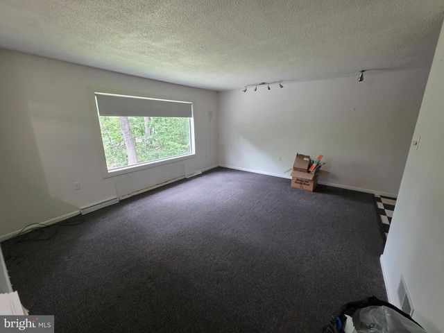 410 BUTTER RD, York, PA 17404