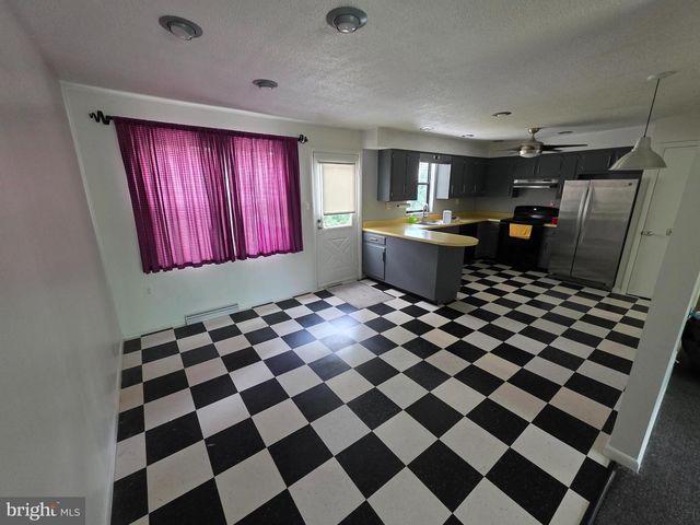 410 BUTTER RD, York, PA 17404