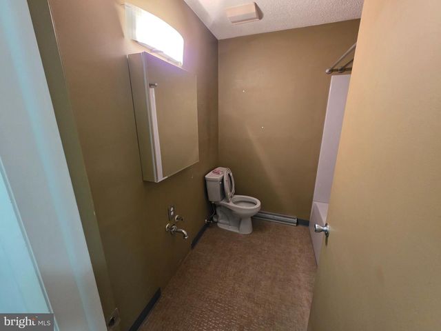 410 BUTTER RD, York, PA 17404