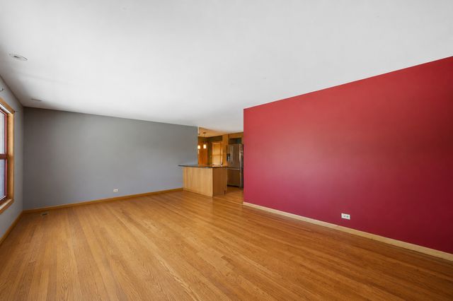 2215 Palatine Road, Inverness, IL 60067