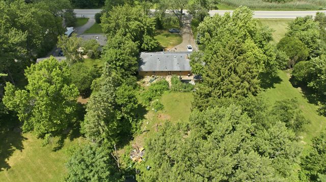 2215 Palatine Road, Inverness, IL 60067