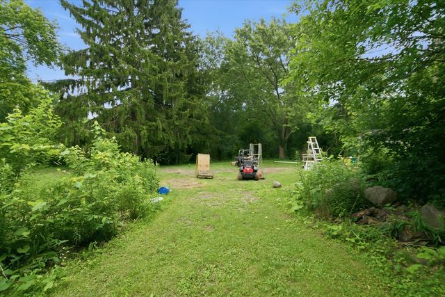 2215 Palatine Road, Inverness, IL 60067