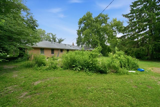 2215 Palatine Road, Inverness, IL 60067