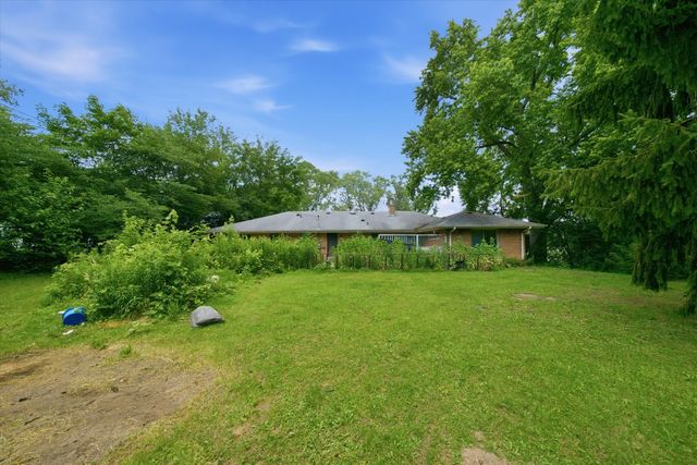 2215 Palatine Road, Inverness, IL 60067