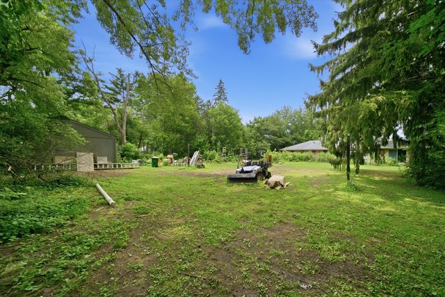 2215 Palatine Road, Inverness, IL 60067