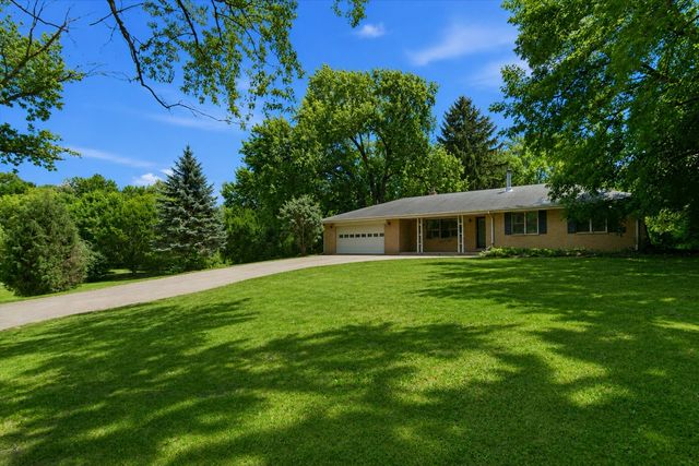 2215 Palatine Road, Inverness, IL 60067