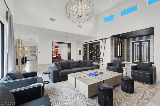 20 Pebble Hills Court, Las Vegas, NV 89141