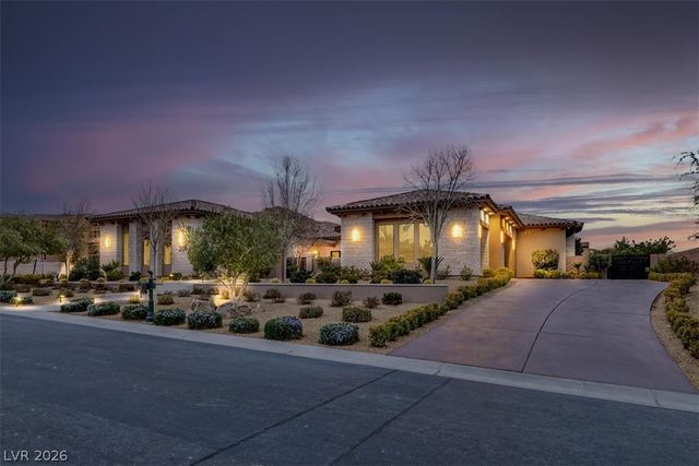 20 Pebble Hills Court, Las Vegas, NV 89141