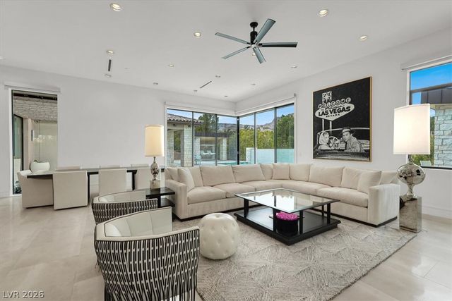 20 Pebble Hills Court, Las Vegas, NV 89141