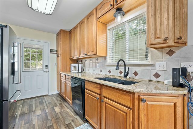 201 Cove Circle, Brownwood, TX 76801