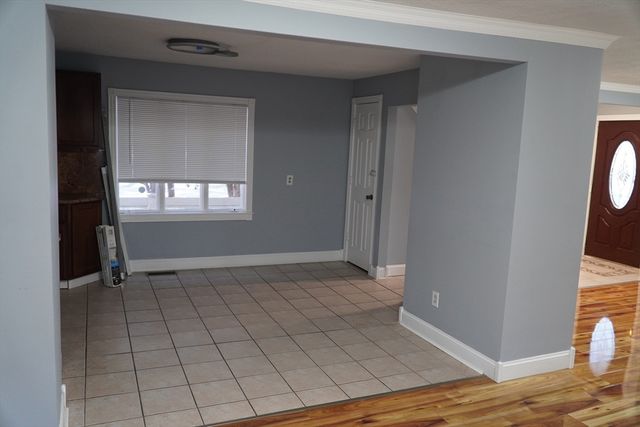 122 Norman St, West Springfield, MA 01089