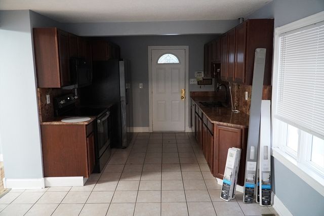 122 Norman St, West Springfield, MA 01089