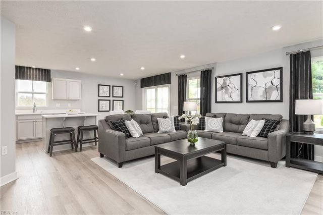 420 Braden LN, Suffolk, VA 23435